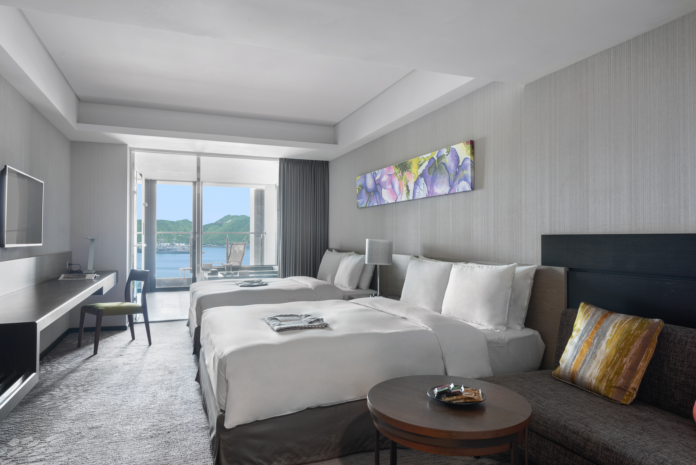 Family Room Luxury Family Room With Ocean View Yilan Suao Hotel